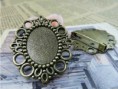 Base Camafeo ovalado Bronce REF. CA006 Medida Interior 18 x 25 mm 0,70 euros / Unidad